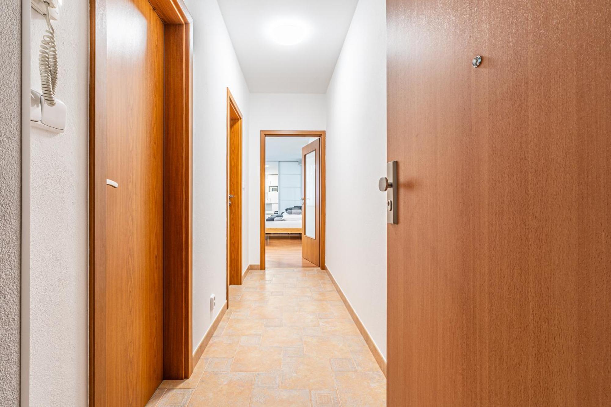 Apartment Komín Exterior foto